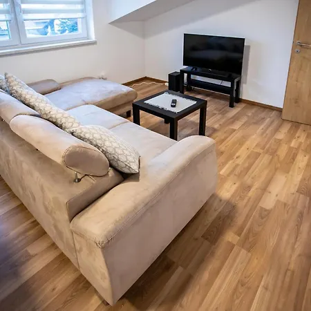 Apartment Cozyhome - Spacious And Modern Close To Vienna