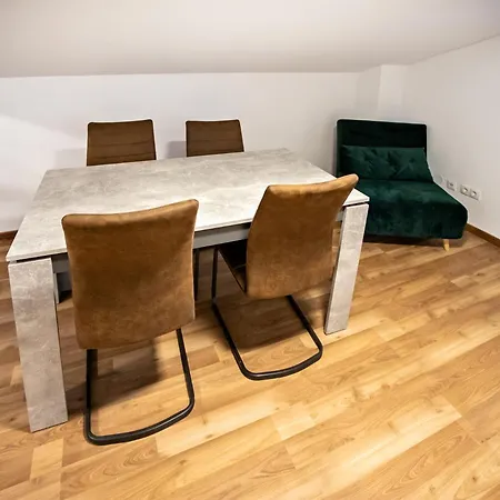 Cozyhome - Spacious And Modern Close To Vienna Apartment *