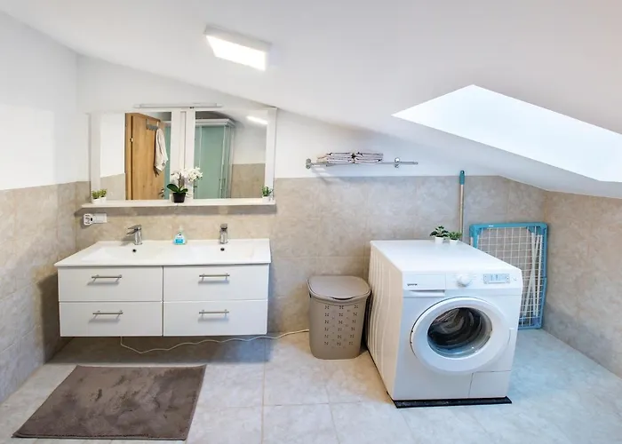 Cozyhome - Spacious And Modern Close To Vienna Διαμέρισμα Strasshof an der Nordbahn